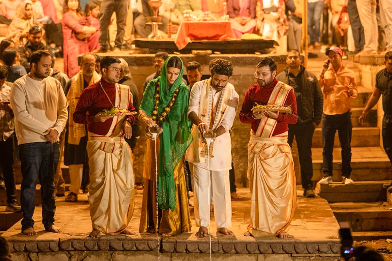 Tere Ishq Mein Review: Dhanush-Kriti Shine, But This Toxic Love Story Leaves You Unsettled (2.5/5)