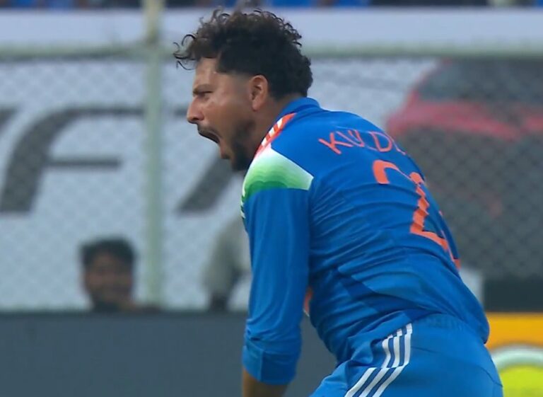 Kuldeep Yadav Strikes Back: 3-Wicket Burst Rattles SA After de Kock's 106 – India Claws Back in Vizag ODI Nail-Biter